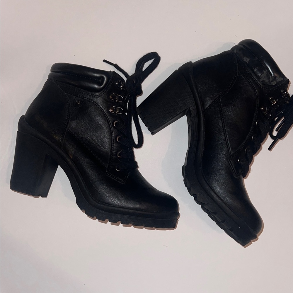 Black Women's Lace-Up Boots